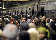 Quai du RER bondé 