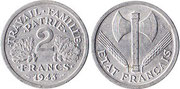Pièce de 2 francs avec francisque et mention travail famille patrie