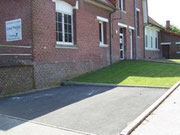 La parking et la rampe PMR