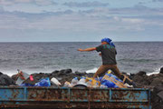 COUP, La Santa, Beachcleanup, Limpia Lanzarote, Playa, www.c-o-u-p.org COUP Cleaner Ocean Upcycling Productions More Profit Organisation, Lanzarote, yanoformopartedeesto