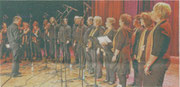 Auftritt der ,,Gospel Voices" aus Holzweiler beim Gemeinschaftskonzert des Stadtmusikbundes 2010. rp-foto: laaser (archiv)