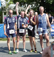 Rolf Schröder, Torsten Meyer, Ulf Fröhlich und Detlef Meinert finishten in Wilhelmshaven.