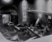 Zerstörter Innenraum der Hechinger Synagoge 1938, Foto: www.foto-keidel.de - Aus: Manuel Werner: Die Juden in Hechingen als religiöse Gemeinde, ZHG 21/1985 