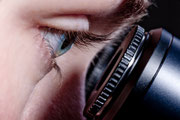 Lupenbrille: Mehr Präzision mit besserer Sicht (© Aleaxander Raths - Fotolia.com)