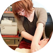 むくみケアトリートメント講習、リフレクソロジー、リンパドレナージュフェイシャル、角質フットケア、ヘッドマッサージ講習を受講生
