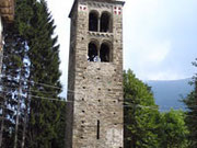 foto: di Germano Torreno, La torre campanaria di Ceres risalente al XII secolo,Torino,Italia