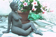 a la plage sculpture terre noire