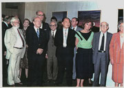 Maestro con gente a color-EN EL 12º CONCURSO INTERNACIONAL DE EJECUCIÓN MUSICAL DR. LUIS SIGALL (VIÑA DEL MAR, CHILE, 1985) JURADO REPRESENTANTE POR ARGENTINA