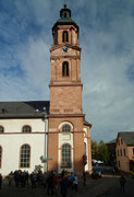 Seitenansicht der Stadtpfarrkirche St. Jakobus