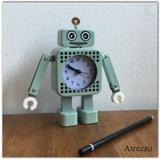 RELOJ ROBOT VERDE/ REF: DEC/ Arriendo $ 4.000  / Garantía $ 18.000 