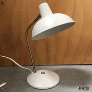 LAMPARA SOBREMESA BLANCA /35 CMS ALTO/ ARRIENDO: $12.000 / GARANTÍA: $30.000