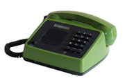 TELEFONO DE SOBREMESA VERDE CON PARLANTE / REF: TLF- 004 / 1 Unidad / Arriendo: $ 10.000  / Garantía: $ 40.000