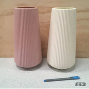 Jarrones Color Resina altos / Altura: 30 cms. / Arriendo: $4.000  / Garantía: $10.000 c/u