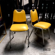 SILLAS CROMADAS CUERINA AMARILLO / 2 UNIDADES / ARRIENDO: $10.000 C/U / GARANTÍA: $35.000 C/U