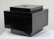 CAJA MADERA LACADA NEGRA/ REF: DEC/ Arriendo $ 4.000  / Garantía $ 30.000 