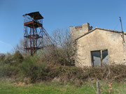 Il castello e l'edificio degli argani