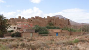 Un ksar près de la route