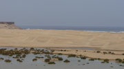 Parfois, un cordon de dunes permet une descente à la mer