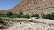 Parfois, l'eau de l'oued passe sur le radier
