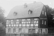 Am Harthauer Bahnhof 2, heute Baudenkmal