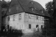 Am Schindlerberg 1, abgerissen, Neubau als Garage