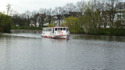 auf der Alster schippern