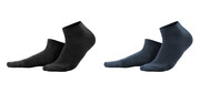 Sneakersokken Enid in 98% bio-katoen met 2% elastaan, per 2 paar verpakt, zwart en marineblauw, Living Crafts, beschikbaar in de maten 35-36, 37-38, 39-40, 41-42, 43-44 en 45-46, prijs: 9,99 €