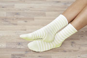 Sokken Alexis, lichtgroen/wit gestreept, Living Crafts
