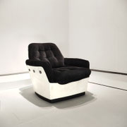 Airborne International Fibreglass Lounge Chair, France, 1969 - PN.Modern pnmodern