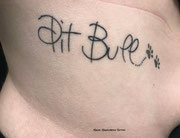 lettering tattoo by Mauri Manolibera Tattoo - freehandtattoo / Mauri's Tattoo&Gallery, Borgomanero (Italia)