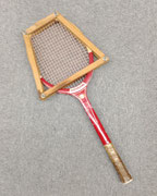 テニスラケット103　ヴィンテージ赤ウッドカバー付き　690H 　￥2,800