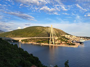Franjo-Tuđman-Brücke Dubrovnik/HR, Schrägseilbrücke, Gesamtlänge 518m, fertig 2002