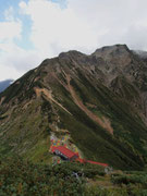 白岳山頂から五竜岳を望む