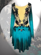 Kürkleid mit 3D Spitze und Farbverlauf