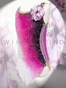 Kürkleid mit Farbverlauf und 3D Blüte/ Gr. 152-158/ Seitenansicht