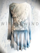 Kürkleid mit Spitzenapplikation