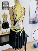 Kürkleid `Show must go on´