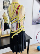 Kürkleid `Show must go on´