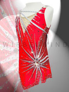 Kürkleid in Hellrot mit Applikationen in Holosilber, viele Strass- und Annähsteine / Gr. 152-158/ Seitenansicht