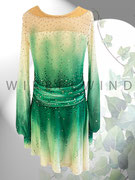 Kürkleid mit grünem Farbverlauf
