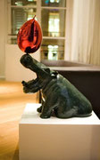 L'hippo et son ballon-Bronze de Philippe Berry -H:80X75X33 environ-E.A- galerie d'art Biot-Valbonne