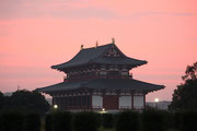 【大極殿正殿】 平城遷都1300年祭の開催に合わせ一般公開される。奈良時代の政治や儀式の場となっていた建物で文化庁によって復元。