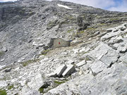 Bivacco Ca Bianca 2575 m (CAI) (sotto il Piz de Montagnìa)
