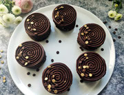 Walnuss-Brownies mit Schoko-Tourbillon