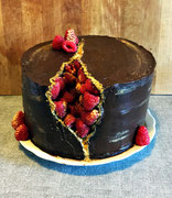 Fault Line Cake mit Himbeeren
