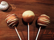 Walnuss-Schokolade-Dattel Cakepops mit etwas Zimt