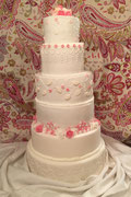 Hochzeitstorte in weiß und rosa