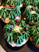 Weihnachtskranz Cupcakes mit gebrannte Mandel Cupcakes