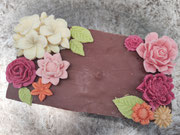 Schokolade im Dubai Style mit Schokoblumen