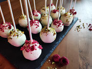 Himbeer-Pistazien Cake Pops